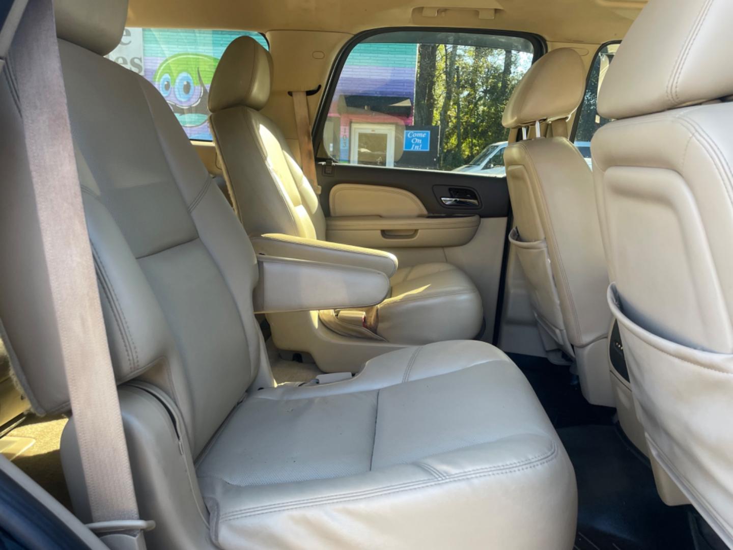 2011 BLACK GMC YUKON DENALI (1GKS2EEFXBR) with an 6.2L engine, Automatic transmission, located at 5103 Dorchester Rd., Charleston, SC, 29418-5607, (843) 767-1122, 36.245171, -115.228050 - Leather, Sunroof, Navigation, Backup Camera, CD/AUX/Sat, Dual Climate Control, Rear Climate Control, Middle Captain's Row, Power Everything (windows, locks, seats, mirrors), Memory/Cooled/Heated Front Seats, Heated Rear Seats, Power Liftgate, All-weather Mats, Running Boards, Tow Package, Chrome Whe - Photo#12